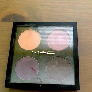 Gorgeous eye shadow pallet from MAC